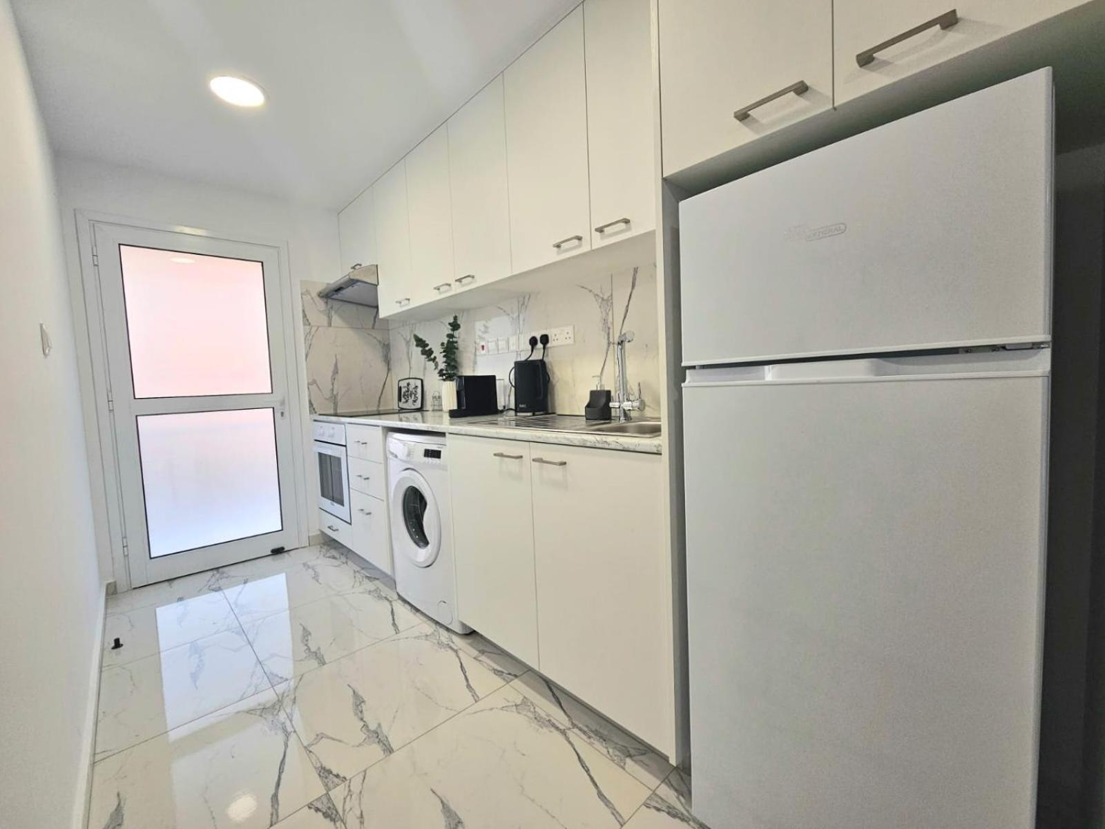 1Bd Beach Apartment Paphos 外观 照片