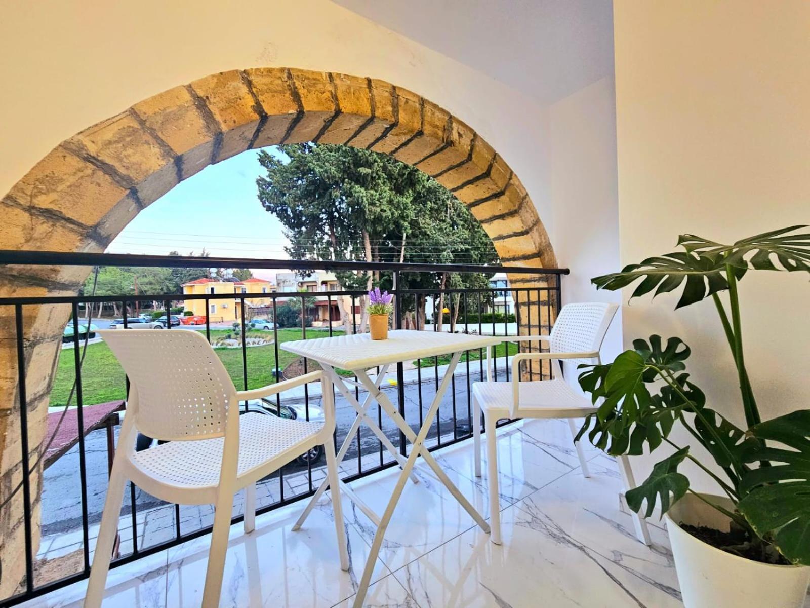 1Bd Beach Apartment Paphos 外观 照片