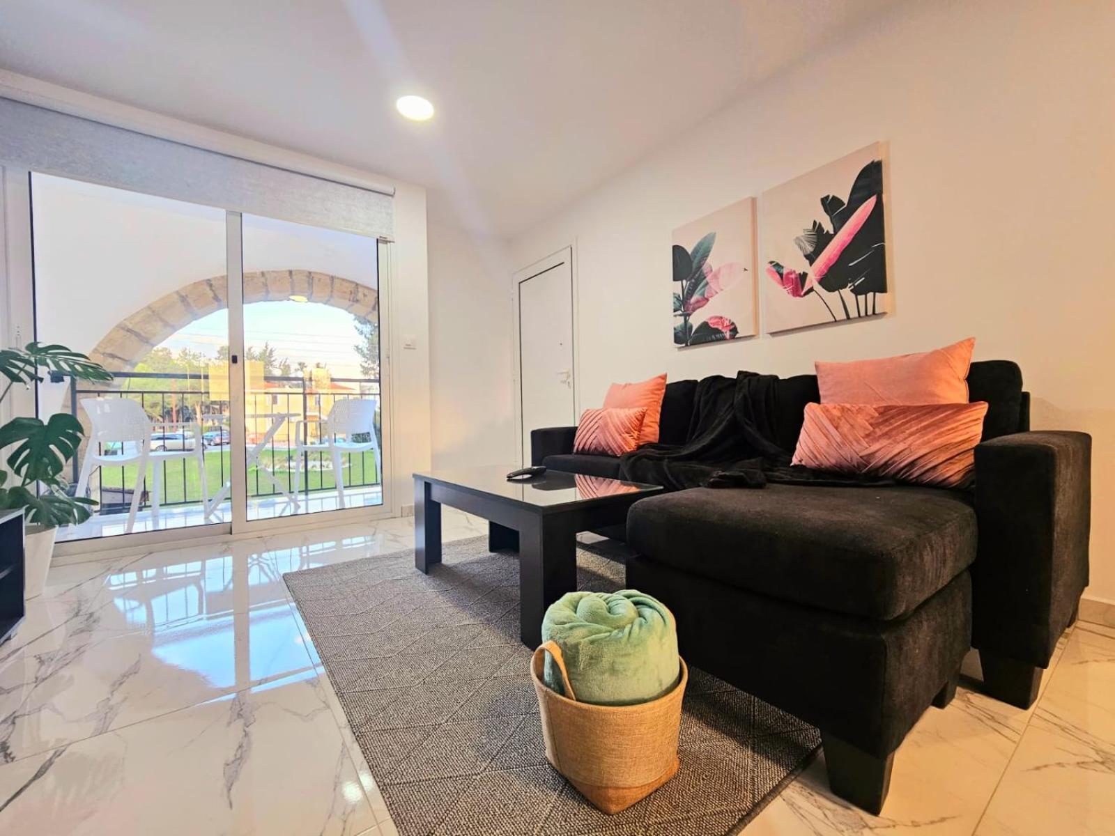 1Bd Beach Apartment Paphos 外观 照片